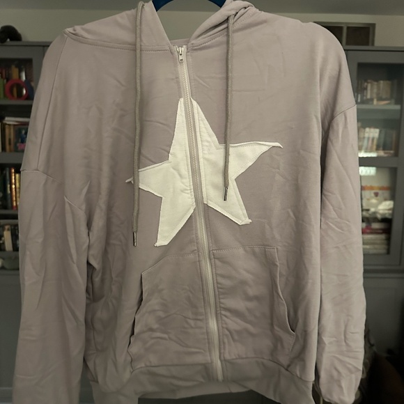 Slightly cropped star sweater - Picture 1 of 4